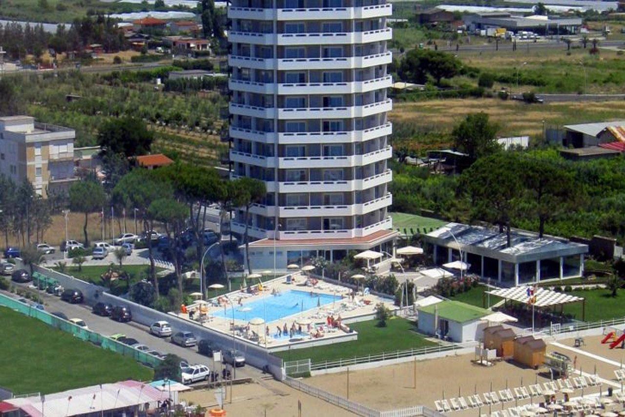 Torre Del Sole Hotel Terracina Exterior photo