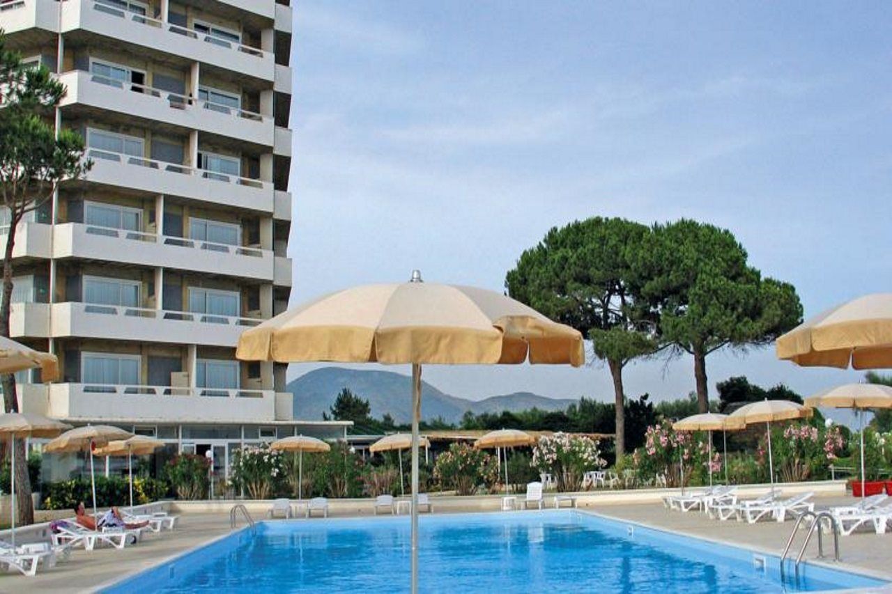 Torre Del Sole Hotel Terracina Exterior photo